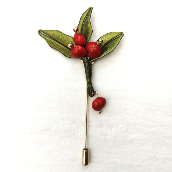 Chanhua Red Bean Brooch - Three Leaves