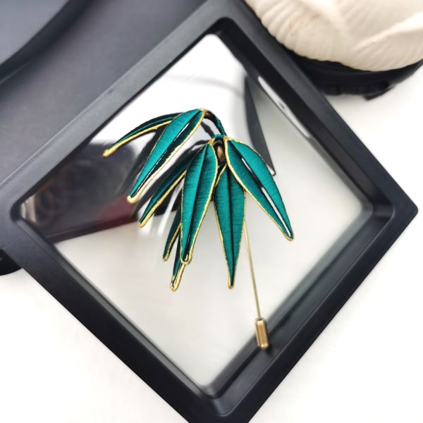 Chanhua Bamboo Brooch - Dark Green