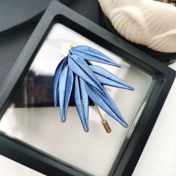 Chanhua Bamboo Brooch - Blue