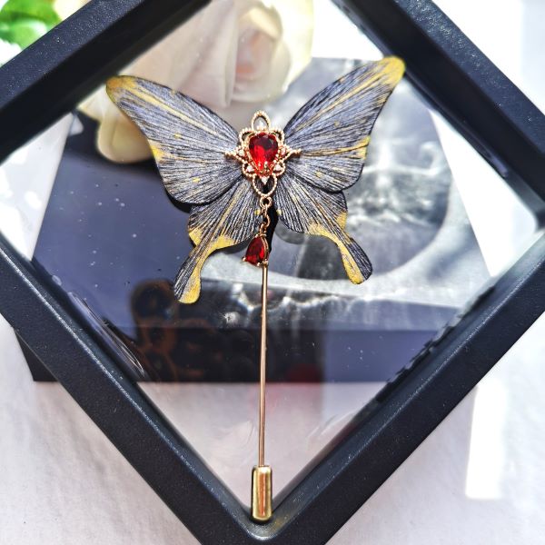 Ronghua Butterfly Brooch - Grey