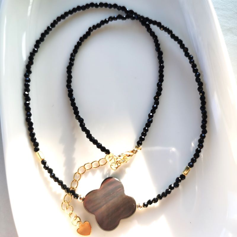 Pearl Necklace Four-leaf Clover