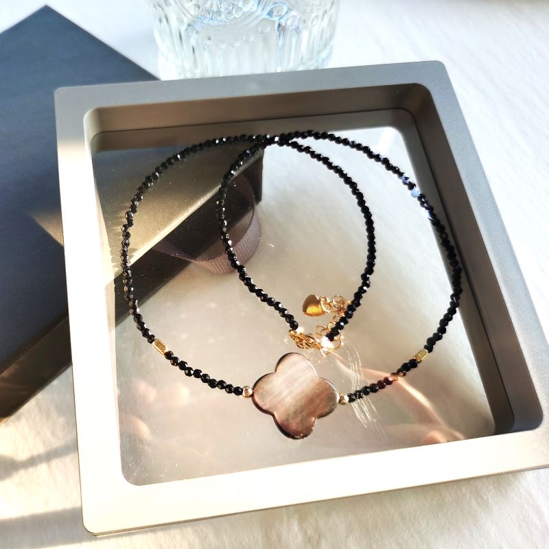 Pearl Necklace Four-leaf Clover