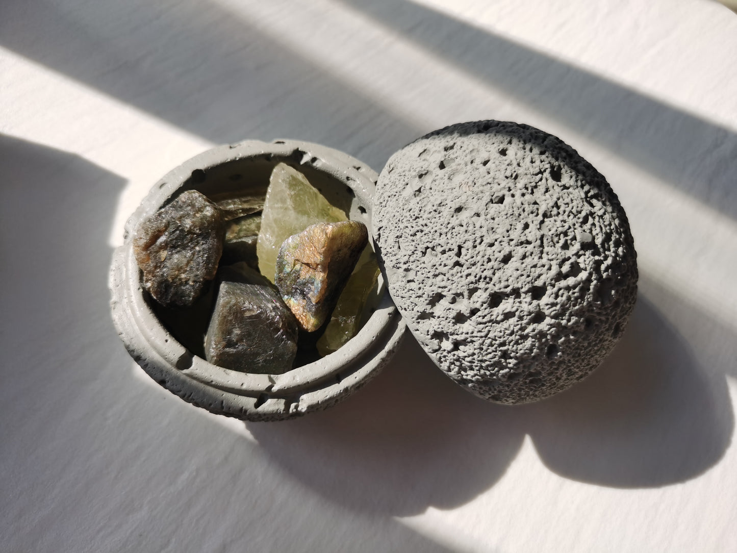 Lunar Volcanic Rock Aromatherapy Set