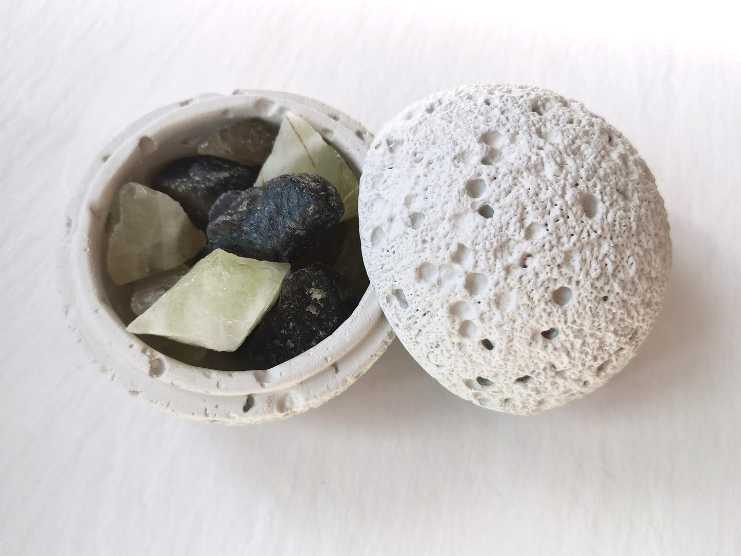 Lunar Volcanic Rock Aromatherapy Set