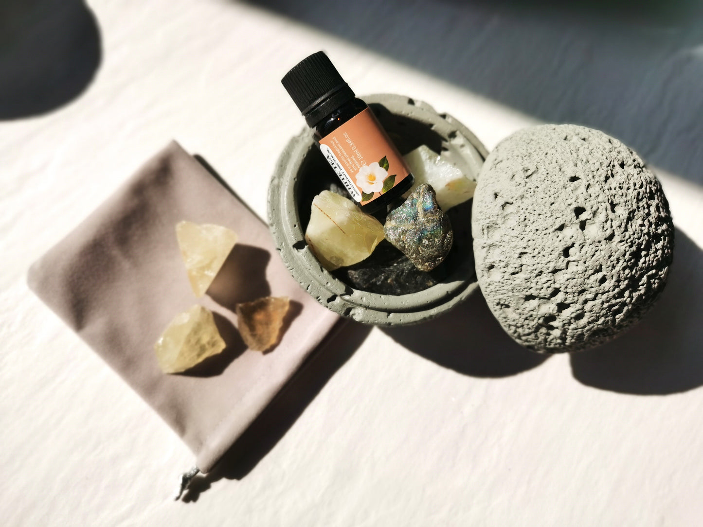 Lunar Volcanic Rock Aromatherapy Set